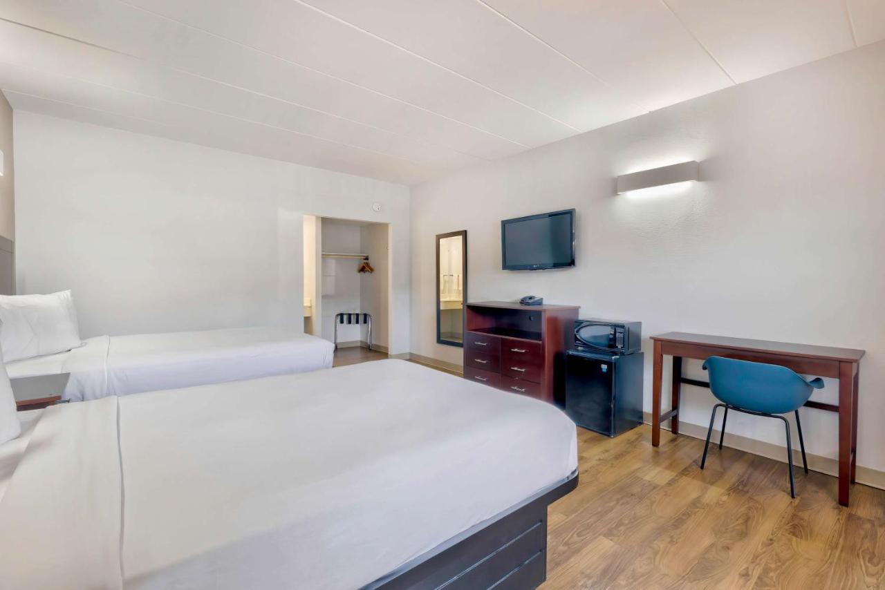 Motel 6-Falls Church, Va - Arlington Boulevard Eksteriør billede