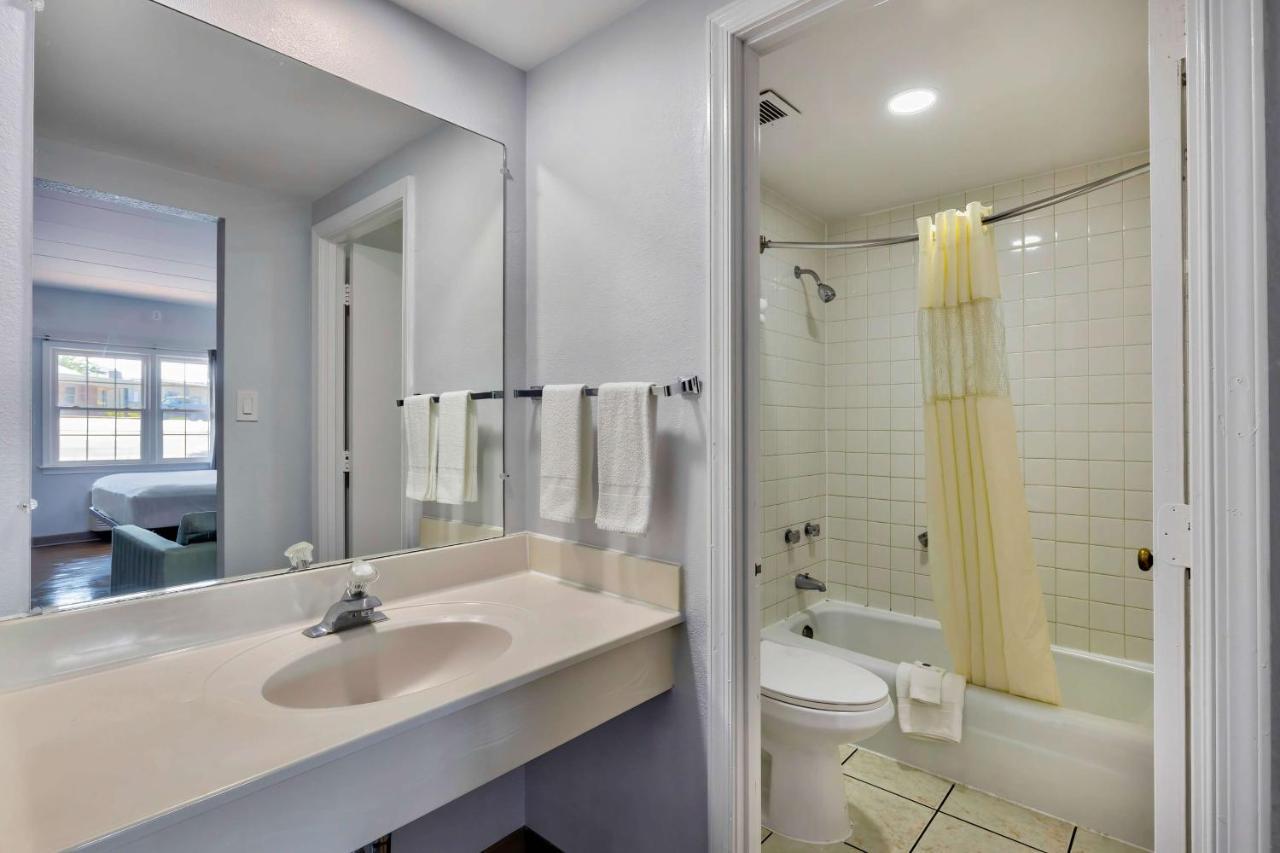 Motel 6-Falls Church, Va - Arlington Boulevard Eksteriør billede