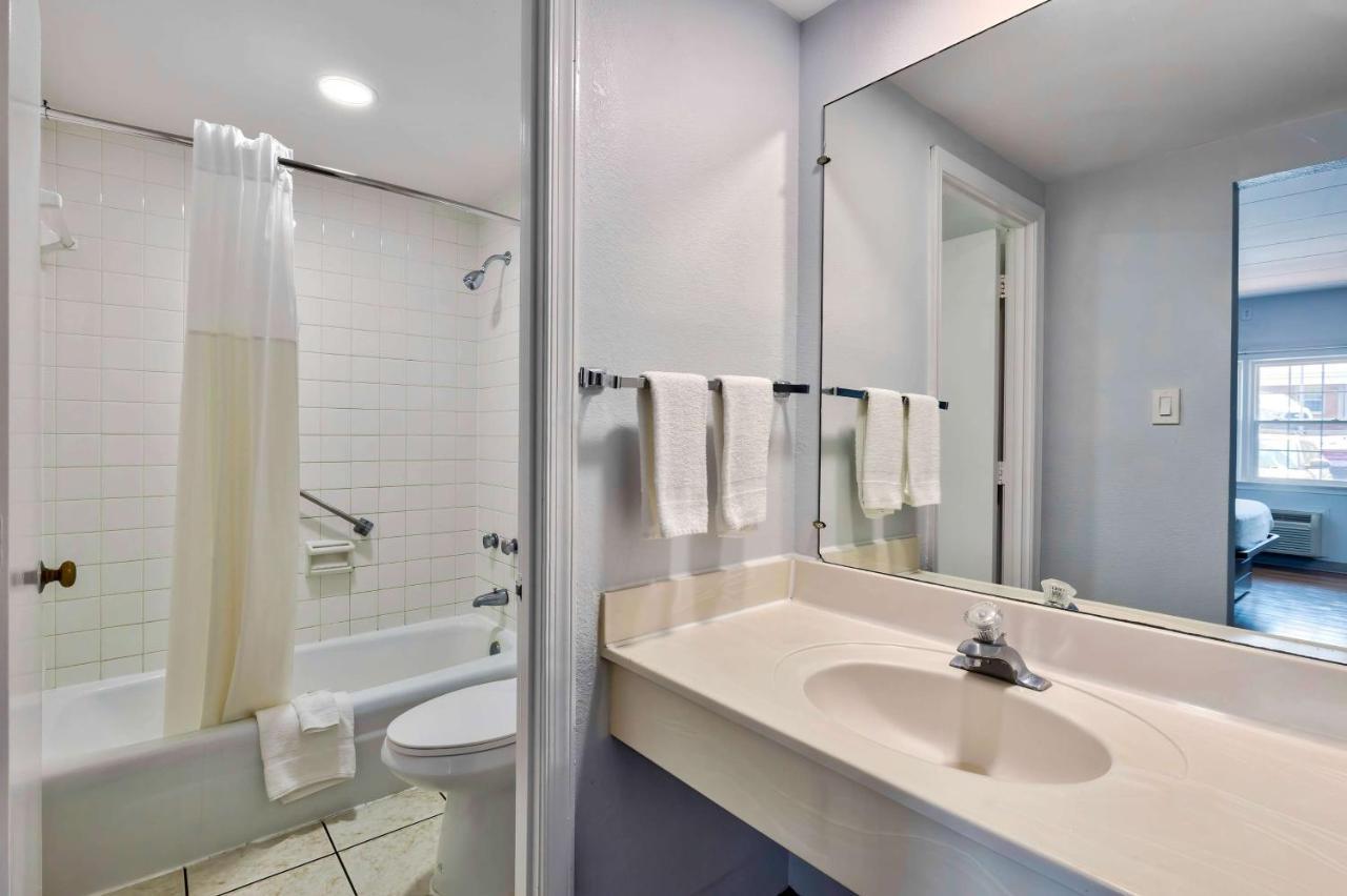 Motel 6-Falls Church, Va - Arlington Boulevard Eksteriør billede