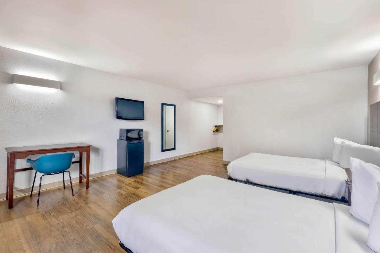 Motel 6-Falls Church, Va - Arlington Boulevard Eksteriør billede