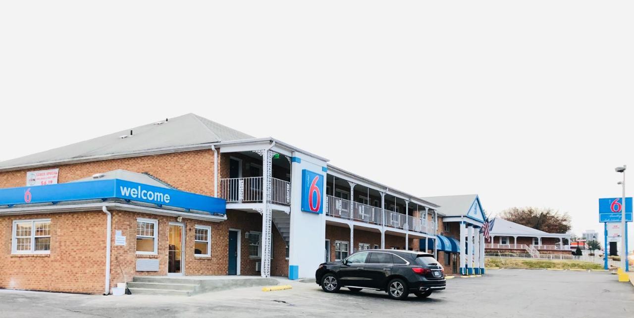 Motel 6-Falls Church, Va - Arlington Boulevard Eksteriør billede
